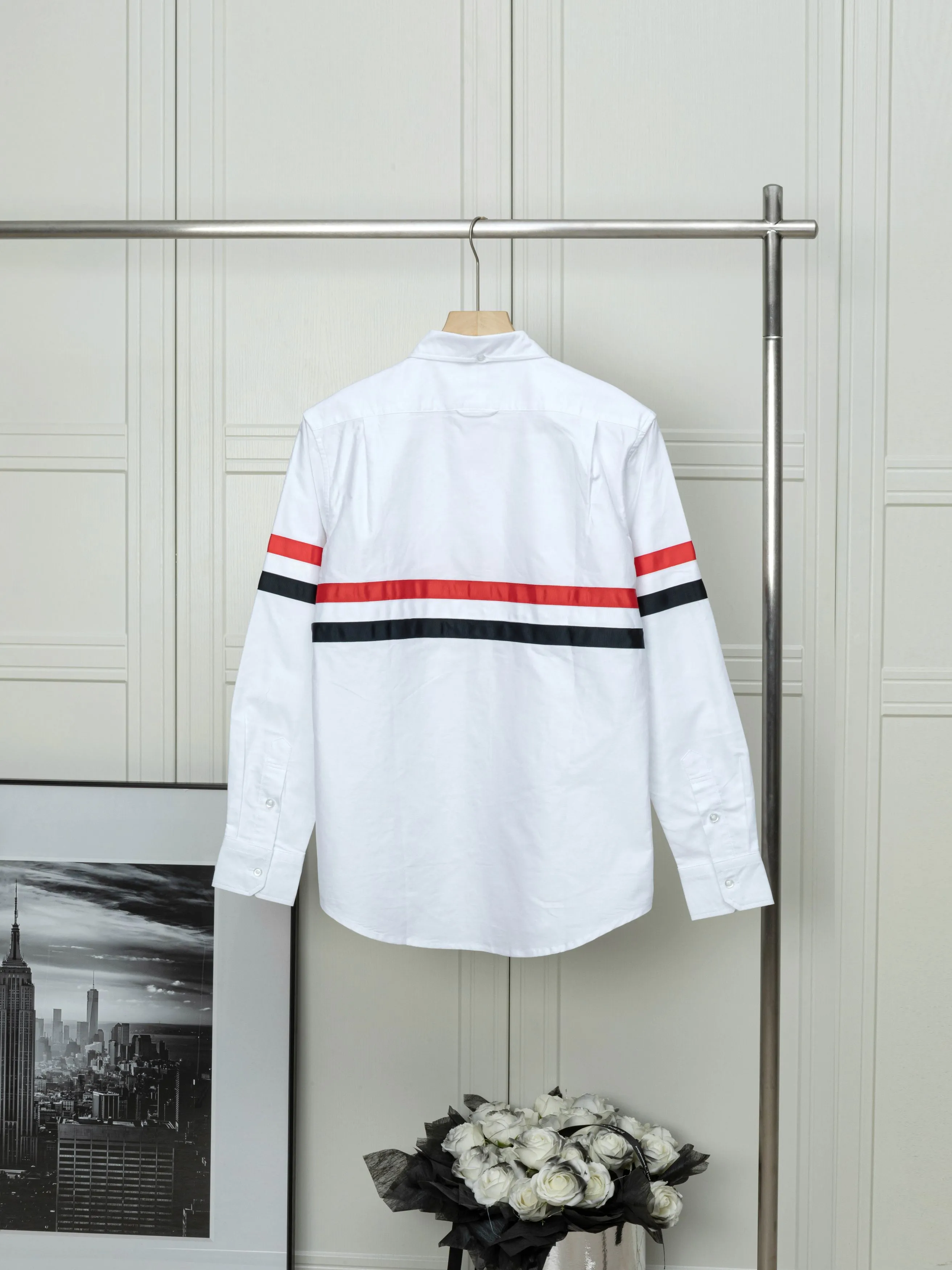 （TBNew Arrival ） New Arrival THOM BROWNE .TB Classic New Arrival 100% Authentic Factory Quality Same Style ：Blue，White Size：0/1/2/3/4